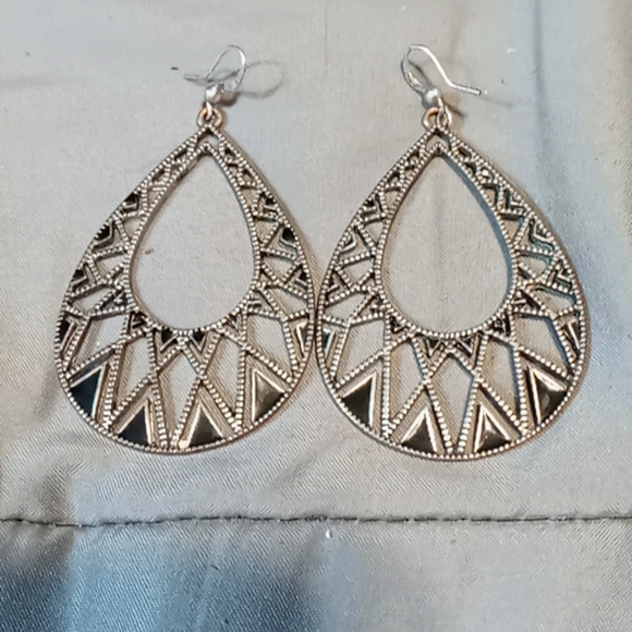 Jewelry - Picture 1 of 1